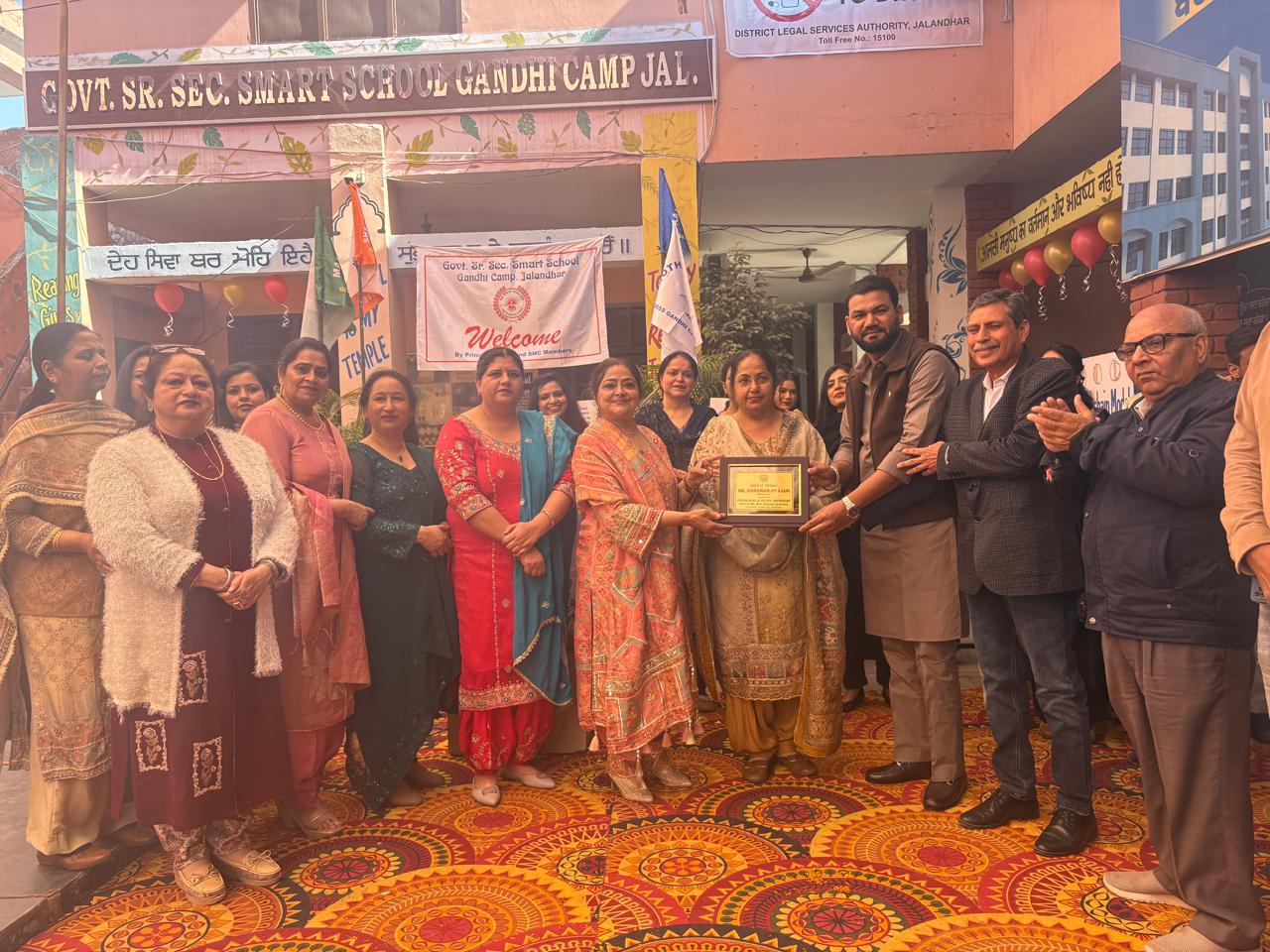 जालंधर: सरकारी सीनियर सेकेंडरी स्कूल गांधी कैंप में वार्षिक समारोह व विदाई पार्टी, मेधावी छात्र सम्मानित