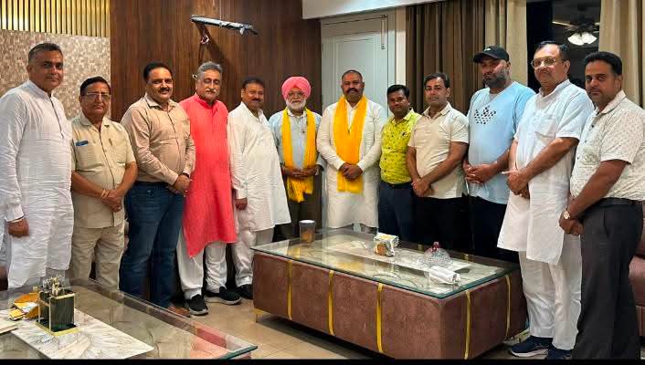 रमन जैन ने सुशील कुमार रिंकू व सरदार अमरजीत सिंह अमरी का किया सम्मान
